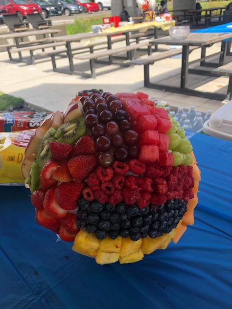 Volleyball Dinner Ideas, Volleyball Food Ideas, Volleyball Party Ideas Activities Fun, Snacks For Volleyball Tournament, Volleyball Graduation Party Ideas, Volleyball Snack Ideas, Volleyball Food Table Ideas, Volleyball Tournament Food, Volleyball Party Food