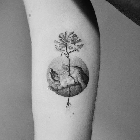 Italian Inspired Tattoos, Round Tattoo, Tattoo Themes, Single Needle Tattoo, Handpoke Tattoo, Inspired Tattoos, 4 Tattoo, Inspiration Tattoos, Aesthetic Tattoo