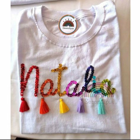 Decorated Tshirts Ideas, Tshirt Decorating Ideas Diy, T Shirt Decorating Ideas, Diy Embroidery Shirt, Clothes Embroidery Diy, Embroidery Tshirt, Hand Embroidery Projects, Embroidery On Clothes, Sewing Embroidery Designs