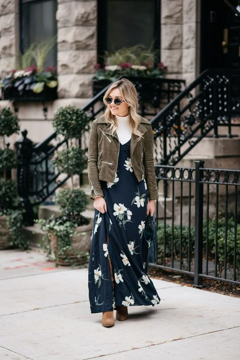 Navy foral print maxi dress+ brown suede moto jacket+cream turtleneck sweater+ camel suede over the knee booties+navy shoulder bag+sunglasses. Fall Casual Outfit 2017 Maxi Dress In Fall, Maxi Dress With Boots, Dress In Fall, Navy Dress Outfit Wedding, Navy Dress Outfit, Fall Maxi Dress, Maxi Dress Outfit Fall, Dress Outfit Fall, Fall Maxi