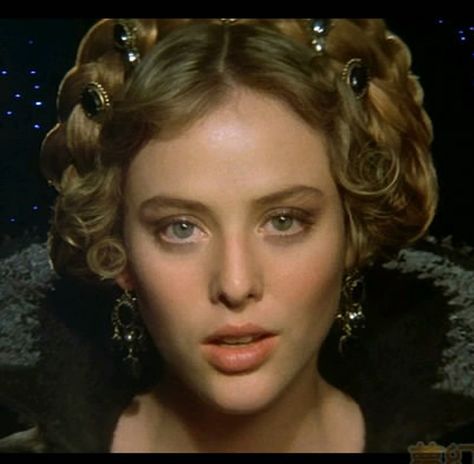 Virginia Madsen ("Dune") Princess Irulan, Alia Atreides, Virginia Madsen, Dune Film, Dune Series, Dune Frank Herbert, Dune Art, Wall Of Sound, Frank Herbert