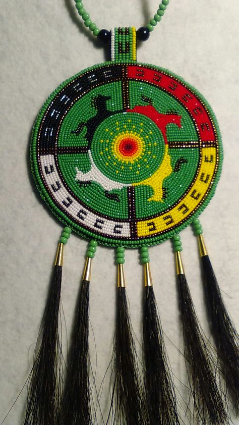 Medallion Native Regalia, Rosette Pattern, Indian Beadwork, Native American Beadwork Patterns, Beaded Items, Native American Regalia, Beaded Braclets, Native Beading Patterns, Beadwork Tutorial