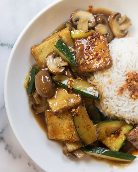 Courgette & Mushroom Stir Fry with Crispy Tofu and Oyster Sauce Stir Fried Vegetables, Mushroom Stir Fry, Crispy Tofu, Homemade Gluten Free, Fried Vegetables, Chili Oil, Bean Curd, Vegetable Stir Fry, Oyster Sauce