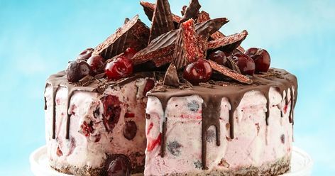 This spectacular ice-cream dessert featuring chocolate, strawberries and Cherry Ripe only takes 20 minutes to prepare. Cherry Ripe Cake, Cherry Ice Cream Cake, Frozen Christmas Desserts, Fancy Bread, Prawns Roast, Christmas Ice Cream Cake, Bbq Lamb, Christmas Ice Cream, Cream Cake Recipe