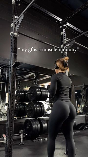 Muscle Mommy, Corps Idéal, Gym Antrenmanları, Gym Fits, Fitness Inspiration Body, Crossfit Workouts, Gym Inspiration, Body Fitness, Workout Aesthetic