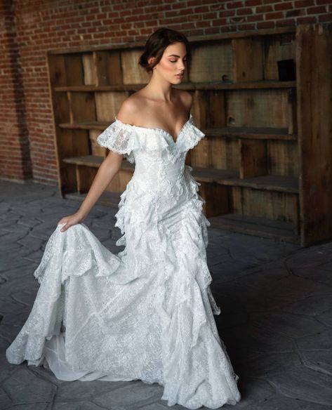 Ruffle Lace Wedding Dress, Rom Com Outfit Ideas, Mexican Traditional Wedding Dress, Mexican Themed Wedding Dress, Boho Off The Shoulder Wedding Dress, Colombian Wedding Dress, Wedding Dresses Mexican Style, Vintage Mexican Wedding Dress, Romantic Off The Shoulder Wedding Dress