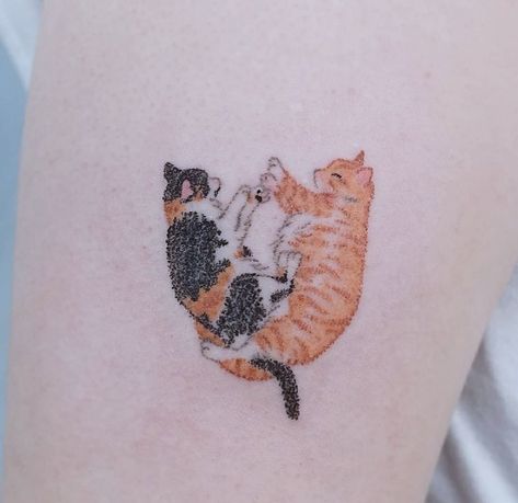 Tattoos For Women Elegant, Aesthetics Tattoo, Twin Cats, Tatuaje Studio Ghibli, Cool Tattoos For Girls, Cat Tattoo Ideas, Kitten Tattoo, Cats Tattoo, Cat Tattoo Simple