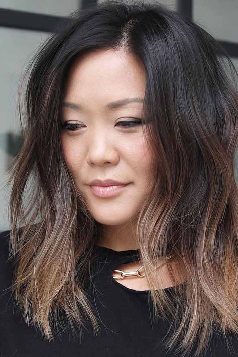 Burlywood Balayage on Textured Long Bob Belliage Hair, Balliage Hair, Brown Bob Hair, Coffee Brown Hair, Shoulder Length Layered Hair, Layered Haircuts Shoulder Length, Sombre Hair, Shoulder Length Layered, Medium Length Hair With Layers