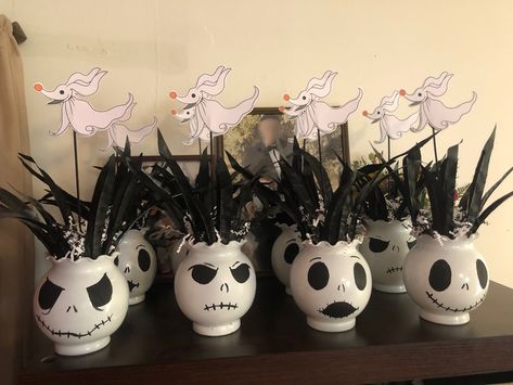 Jack Skellington centerpieces Tim Burton Centerpieces, Nightmare Before Christmas Birthday Centerpieces, Jack Skellington Centerpieces, Nightmare Before Christmas Centerpieces Diy, Jack Skellington Party Ideas, Nightmare Before Christmas Centerpieces, Jack Skellington Birthday Party, Jack Skellington Party, Nightmare Before Christmas Diy