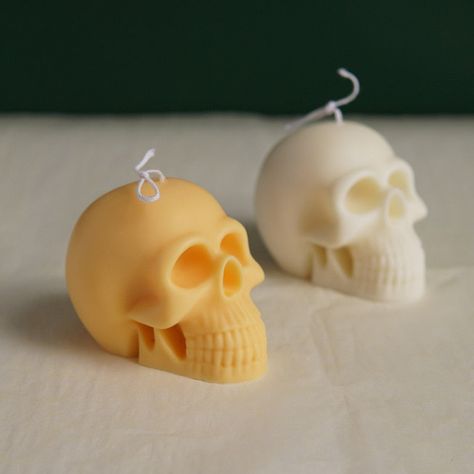 This creative silicone mold is made for Halloween day to add style to your dining table. Lighten this candle and surprise your friends and family with your creativity. Occasion: Halloween Material: Silicone Soap Molds Diy, Diy Aromatherapy Candles, Halloween Mold, Skull Mold, Candle Molds Diy, Diy Aromatherapy, Candle Making Molds, 3d Skull, Skull Candle