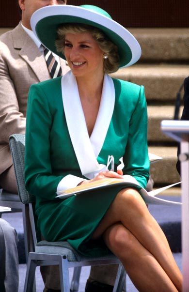 This was one of my favorite of her outfits back in the day. Anna Harvey, Camila Parker, Princess Diana Fashion, Princess Diana Photos, Princes Diana, Diana Fashion, Lady Diana Spencer, Diana Spencer, Princesa Diana