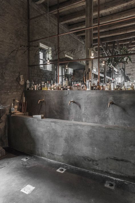 B&B LOCANDA ROSA ROSAE (an old mill) on Behance Paulina Arcklin, Treviso Italy, Industrial Bathroom, Industrial House, Restaurant Interior, B & B, Bathroom Interior, Wabi Sabi, Chalk Paint