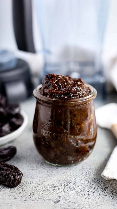 Learn how to make a simple prune puree to use as a sweetener, spread, or snack #prunepuree #nosugaradded #healthysweeteners #prunes #driedplums Prune Puree, Prunes Benefits, Help With Constipation, Prune Recipes, Dried Prunes, Dried Plums, Energy Ball Recipe, Baby Foods, Flourless Chocolate Cakes