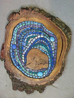 stepping stones - mosaic - wood & glass. Have the discs, just need to figure out how to make this work! Mosaic Stepping Stones, Mosaic Madness, Wood Mosaic, Mosaic Design, Blue Mosaic, Mosaic Garden, Mosaic Projects, Driftwood Art, Mosaic Designs