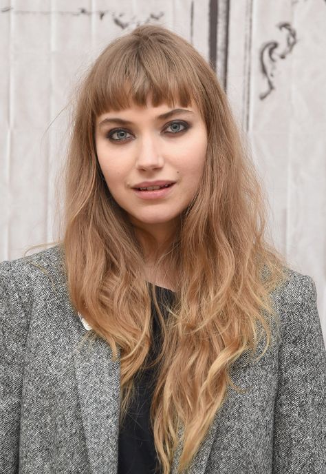 Poots Imogen, Hair Inspo With Bangs, Imogen Poots Hair, Baby Bangs Long Hair, Imogen Poots, Baby Bangs, How To Style Bangs, Hair With Bangs, Long Hair With Bangs