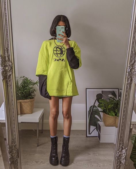 Indie Y2k, Aesthetic Outfit, Outfit Details, Warm Weather, Aesthetic Clothes, Tshirt Dress, New Look, Casual Fashion, Sweater Dress