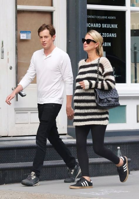 Nicky Hilton And James, Nicky Hilton Pregnant, Nicky Hilton Street Style, Nicky Hilton Style, Nicki Hilton, Nikki Hilton, Nicky Hilton, Mom Fashion, Celeb Style