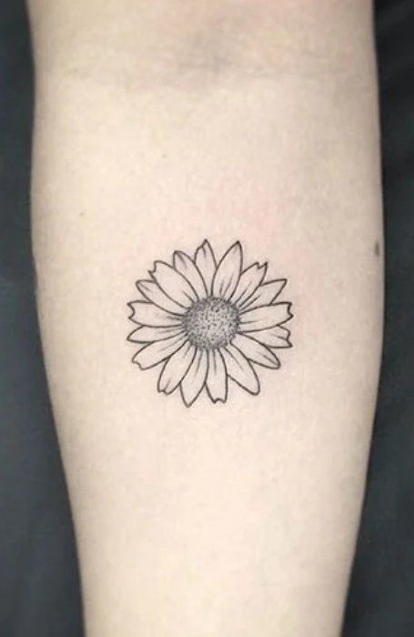 Tattoo Ideas Meaning, Sunflower Mandala Tattoo, Sunflower Tattoo Simple, Sunflower Tattoo Ideas, Happy Sunflower, Sunflower Tattoo Small, The Trend Spotter, Small Butterfly Tattoo, Anklet Tattoos