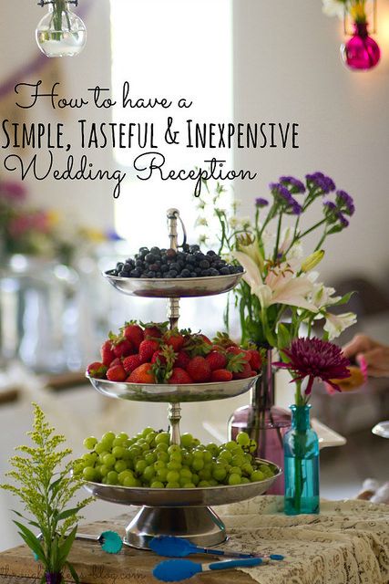 How to have a simple. tasteful and inexpensive wedding reception Diy Dessert, Frugal Wedding, Wedding Appetizers, Fruit Displays, Wedding Reception Ideas, Reception Food, Fruit Display, Wedding Reception Food, Inexpensive Wedding