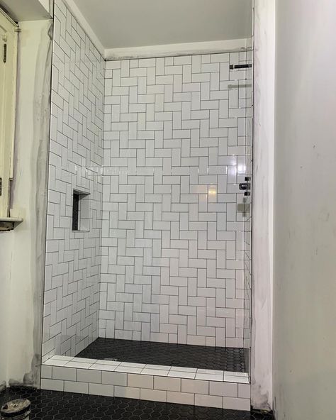 ♢♢Any Tile Anywhere™♢♢ on Instagram: “Absolutely love the straight herringbone pattern with the subway tile and charcoal grout🔲 #blackwhite @profi.tile  #profi#tile . . . . . .…” Straight Herringbone Subway Tile Bathroom, Straight Herringbone Subway Tile, Herringbone Subway Tile Bathroom, White Subway Tile Herringbone, Straight Herringbone, 3x6 White Subway Tile, Charcoal Grout, Metro Tiles Bathroom, Guest Ensuite