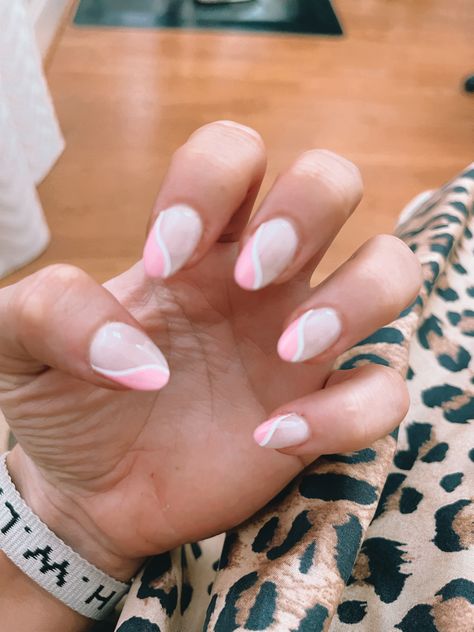 Pastel Nail Designs Short, Simple Swirl Nails, Short Oval Nails Designs, Bridal Party Nails, Pink Nail Polish Designs, Cheer Nails, Round Tip Nails, Pink Swirl Nails, Short Nails Summer