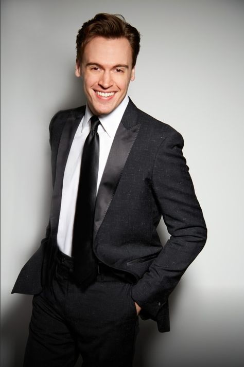 Erich Bergen Stevie Mccord, Erich Bergen, Fashion Suits, Favorite Actors, Closet Designs, Good Looking Men, Hollywood Stars, Bergen, How To Look Better