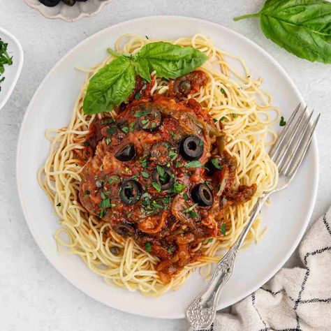 Instant Pot Chicken Cacciatore Instant Pot Chicken Cacciatore Recipe, Instant Pot Chicken Cacciatore, Tuna Pasta Salad Recipes, Dirty Rice Recipe, Cacciatore Recipes, Eating On A Dime, Chicken Cacciatore Recipe, Peanut Butter Fudge Recipe, Zucchini Noodle Recipes