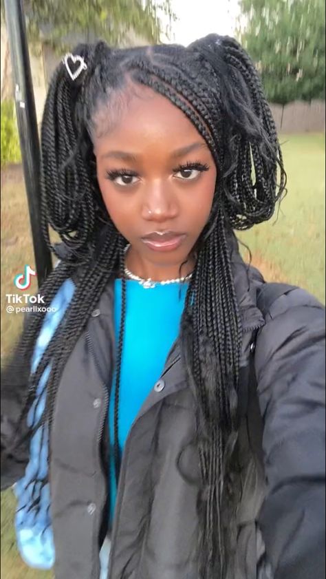 Hairstyles Idea Braids, Styles For Braided Hair Black Women, Sunk Stripe With Braids, 80s Hairstyles Black Women Braids, Y2k Knotless Braids Styles, Cute Hairstyles Box Braids, Cute Hairstyles With Braids Black, 2000s Braids Hairstyles, Hairstyle To Do With Braids