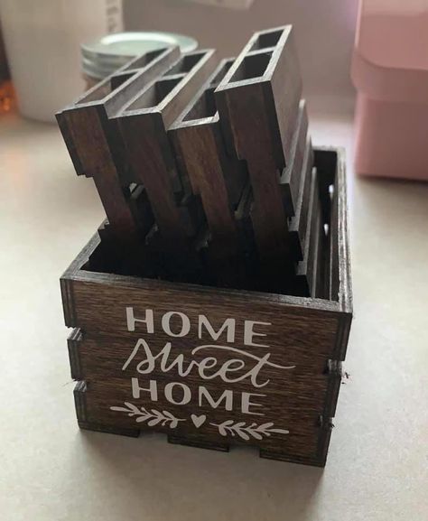 Dollar Tree Pallet Coasters, Window Frame Crafts, Rain Crafts, Mini Pallet Coasters, Pallet Coasters, Small Pallet, Mini Crates, Abstract Painting Diy, Play Wood