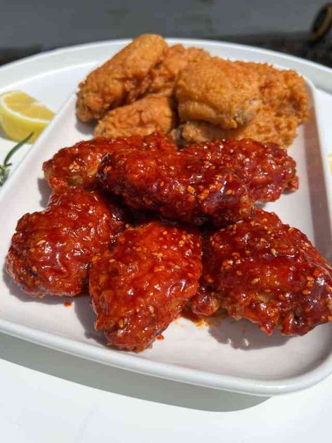 Sweet And Spicy Chili, Chicken Deep Fried, Korean Fried Chicken Wings, Spicy Chili Sauce, Korean Fried Chicken Recipe, Soy Sauce Chicken, Gochujang Sauce, Korean Chicken, Fried Chicken Recipe