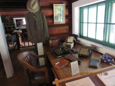 Ranger Cabin, Ranger Station Decor, Ranger Station, Park Ranger Aesthetic, Ranger School, Small Town Mystery, Do You Trust Me, Different Types Of Houses, Forest Ranger