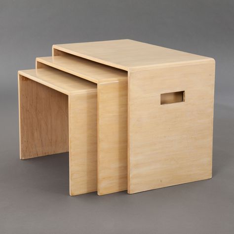 Gerald Summers; Birch Plywood Nesting Tables for Makers of Simple Furniture, 1933. Plywood Furniture Plans, Coffee Table Design Ideas, Plywood Coffee Table, Farmhouse Living Room Furniture, Ottoman Design, Simple Furniture, Snacks For Work, Plywood Furniture, Coffee Table Design