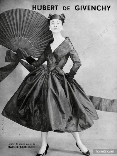 Givenchy 1954 Ruban de Moire Noire de Marcel Guillemin, Photo Clarke Givenchy Clothes, Hubert Givenchy, Paris Vogue, Givenchy Fashion, Vintage Fashion 1950s, Formal Evening Wear, Vintage Givenchy, Fashion 1950s, Givenchy Paris