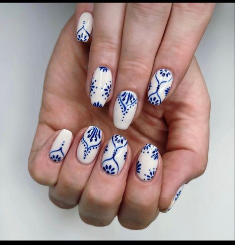 Turkish Inspired Nails, Swedish Nail Art, Mexican Nail Art Designs, Vintage Nails Design, Mexican Inspo Nails, Mexican Inspired Nails Art Designs, Delft Nails, Mexican Design Nails, Mexican Embroidered Nails