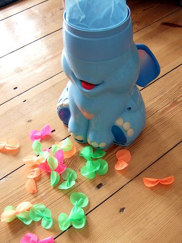 OMG Elefun, I loved this game so much. The elephant blows butterflies out of his trunk and to win, you have to catch the blue butterfly! 2000 Nostalgia, 2000s Memories, 2000s Toys, Childhood Aesthetic, Nostalgia 2000s, 2000s Baby, 2010s Nostalgia, Nostalgic Pictures, Nostalgia Aesthetic