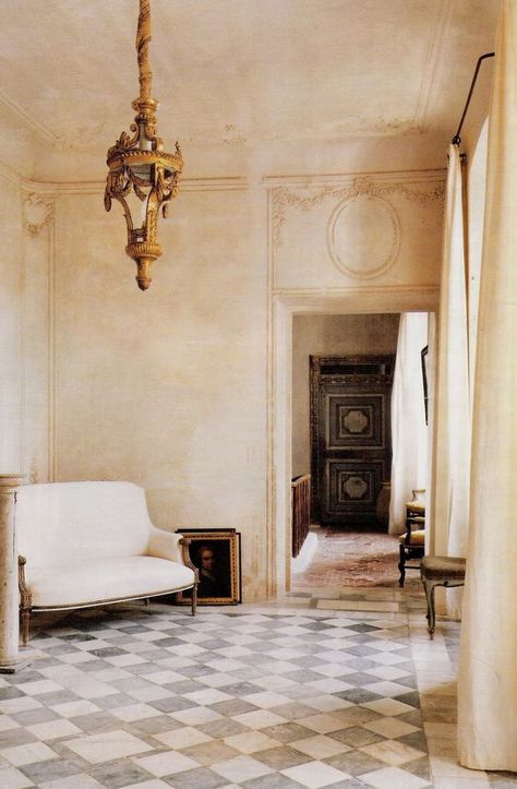 10 Rooms with Amazing Painted Floors Interior Design Country, Brown Room, Checkered Floor, Interior Design Per La Casa, Italian Interior Design, Italian Interior, Painted Floor, French Interior, Diy Interior