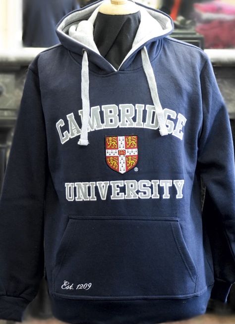 Elizabeth Scott, University Sweater, Pale White Skin, Maroon Colour, University Hoodie, University Outfit, Athletic Body, Summer Program, Cambridge University