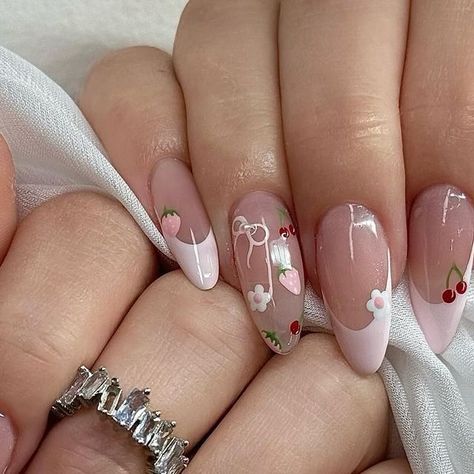 𝐉𝐮𝐥𝐢𝐚 - 𝐔𝐲𝐞𝐧 𝐍𝐠𝐮𝐲𝐞𝐧 𝐱 𝐍𝐚𝐢𝐥𝐬 𝐕𝐚𝐧𝐜𝐨𝐮𝐯𝐞𝐫 on Instagram: "🪞🕊️🤍✨  #nails #artist #fallnails #bcnails #cutenails #vancouvernail #gelx  #aprèsgelx #aprèsnail #classynails #handpaintednails #airbrushnails #auranails #y2knails #silvernailsinspo #frenchtip #summernails #Nailart  #nailstyle  #nailclass #frenchnails #nailclasses #howtodonails  #springnails #nailsinspo #vancouverartist" Almond Nail Inspo Simple, Simple Summer Nail Ideas 2024, Mexico Inspired Nails, Pr Nails, Minimalistic Nails, Italy Nails, Girly Acrylic, 2024 Nails, Girly Acrylic Nails