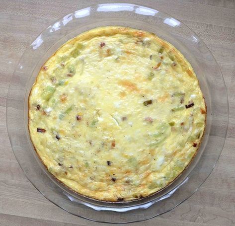 Gruyere Quiche, Leek Quiche, Leek Recipes, Quiche Dish, Delicious Clean Eating, Breakfast Quiche, Crustless Quiche, Quiche Recipes, Light Dinner