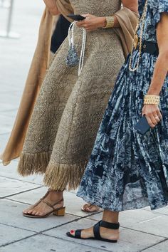 Jeanne Damas, Star Dress, Draped Dress, Celebrity Look, Fashion Week Street Style, Primavera Estate, Party Dresses, Passion For Fashion, Style Casual