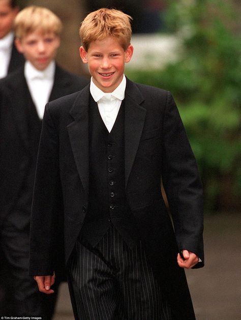 Prince Harry Pictures, Story In Pictures, Princess Harry, Paddington London, Prince Harry Of Wales, Eton College, Old Prince, Pictures Of Prince, Zara Phillips