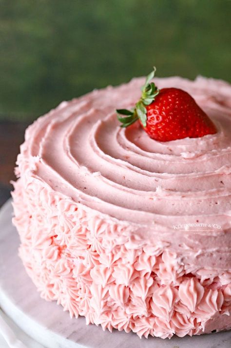 Easy Strawberry Cake Recipe, Strawberry Cake From Scratch, Easy Strawberry Cake, Homemade Strawberry Cake, Strawberry Cake Recipe, Strawberry Vanilla Cake, Strawberry Buttercream Frosting, Strawberry Cake Easy, Recipes Using Cake Mix