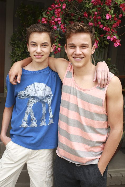 Hayden Byerly and Gavin MacIntosh Foster Cast, Hayden Byerly, The Fosters Tv Show, Abc Family, The Foster, The Fault In Our Stars, Young Men, Actor Photo, Video New