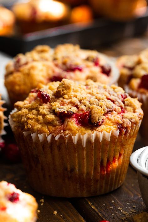 Grab that leftover cranberry sauce and make these sweet and tart cranberry sauce muffins. They make a great breakfast or brunch! #cranberrysaucemuffins #cranberrysauce #muffinsrecipe Cranberry Sauce Muffins, Cranberry Orange Muffins, Leftover Cranberry Sauce, Orange Muffins, Cranberry Muffins, Orange Cranberry, Auction Projects, Cranberry Recipes, Streusel Topping