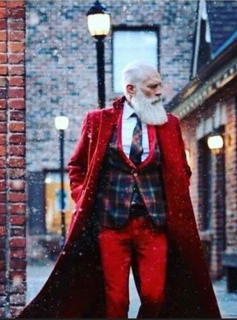 Hipster Santa, Cambridge Weight Plan, Find Santa, Santa Beard, Outfits Dress, Christmas Memory, Santa Christmas, Christmas Pictures, Christmas Christmas