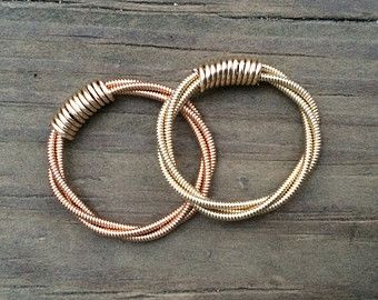 12Kt Gold Mens Ring, Guitar String Ring Gold or Bronze Ring - Handmade Unique Jewelry for Men, Gold Filled Wire Guitar String Ring, Lover Guitar, Guitar Ring, String Ring, Diy Wire Rings, Gold Mens Ring, Guitar Crafts, Guitar Jewelry, Guitar String Jewelry