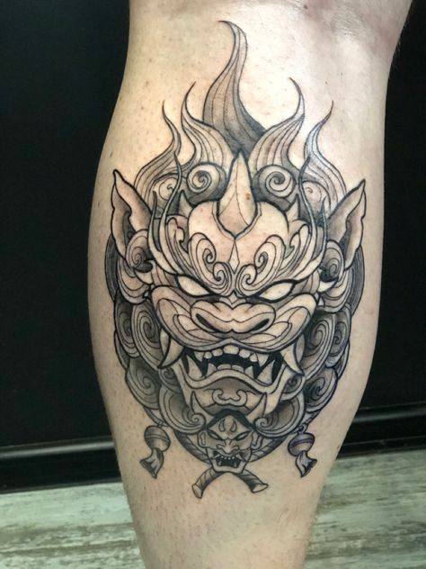 Japanese Shisa Dog Tattoo, Upper Leg Tattoo Men, Tattoo Korean, Dog Tattoo Design, Foo Dog Tattoo Design, Upper Leg Tattoos, Japan Wallpaper, Geisha Tattoo Design, Foo Dog Tattoo