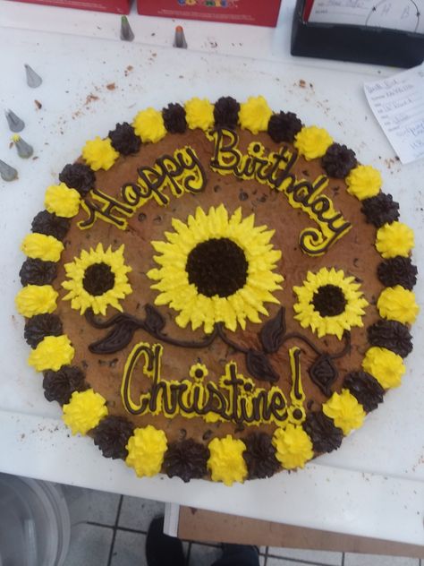 Sunflower Cookie Cake, Holloween Cake, Pizza Brownie, Walmart Cakes, Jumbo Cookies, Message Cookies, Big Cookies, Buttercream Cookies, Giant Cookies