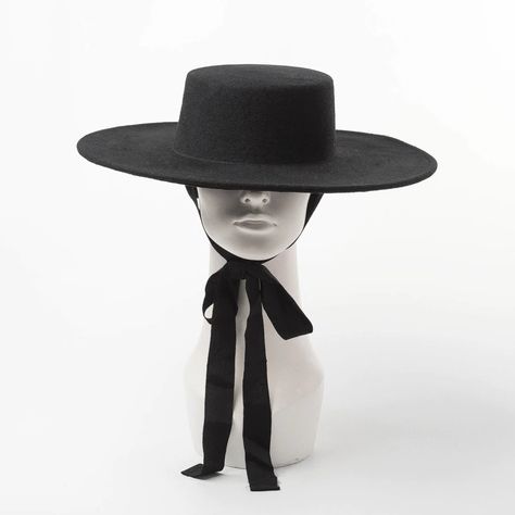 Woolen Tops, Flat Top Hat, Bianca Jagger, Womens Fedora, Flat Hats, Brim Hats, Boater Hat, Elegant Hats, Unique Hats