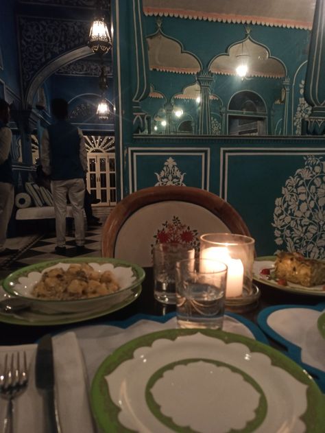 September fall goals aesthetic Jaipur bar palladio mismatched candle light dinner date ideas couples food goals Candle Light Dinner Aesthetic, Bar Palladio Jaipur, Palladio Jaipur, Jaipur Food, Bar Palladio, Dinner Aesthetic, Dark Background Wallpaper, Light Dinner, Fall Dinner